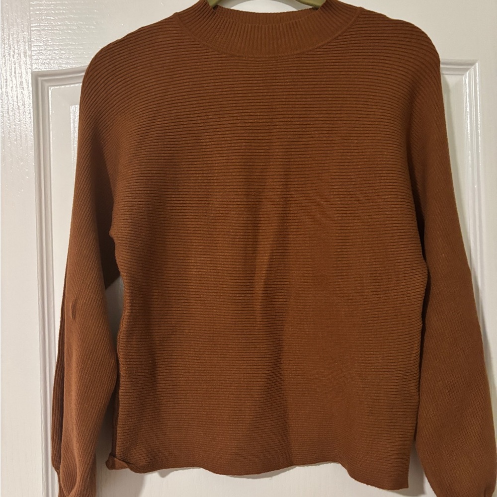 Gilli Women's Rust Ribbed Sweater